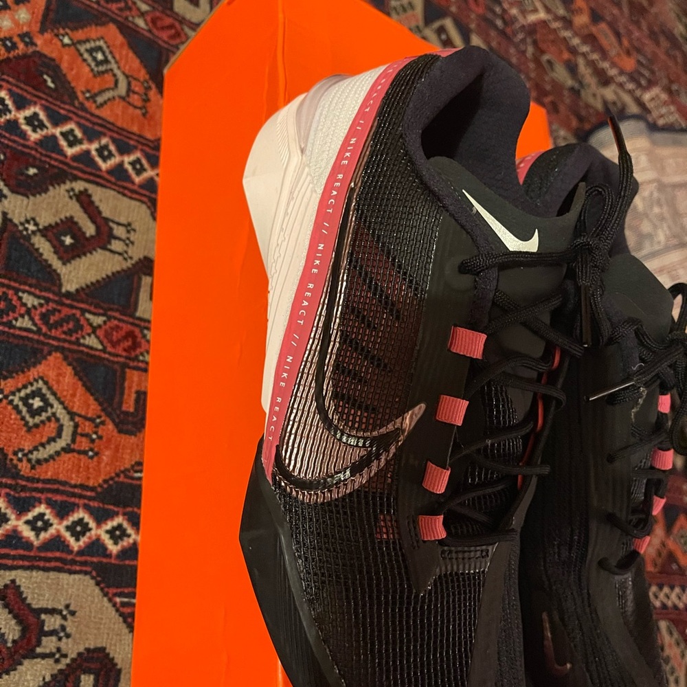 Nike react turbo metcons. Size 8.5